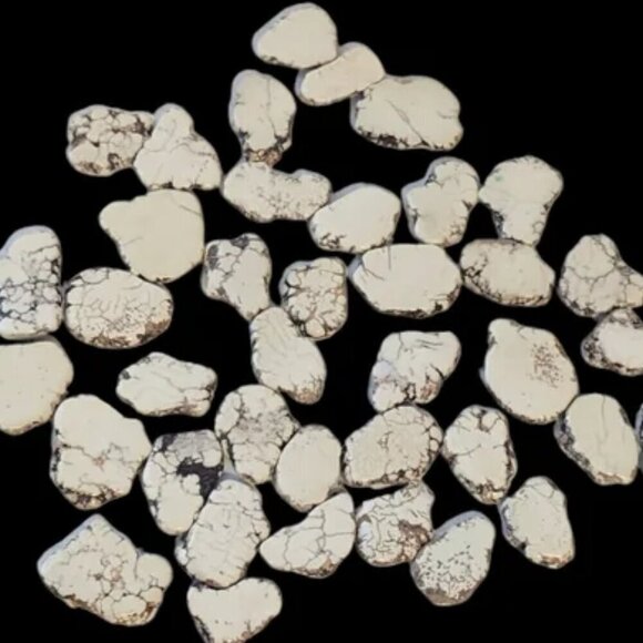 Howlite Stone Flat Beads Sliced Natural Raw Edge Natural Stone Crafts Beading - Picture 1 of 10